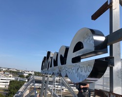 Enseigne lumineuse - Décor 34 - Montpellier 